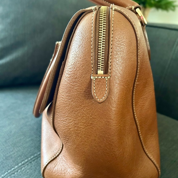 Mulberry Brown Floral Interior - Picture 5 of 14